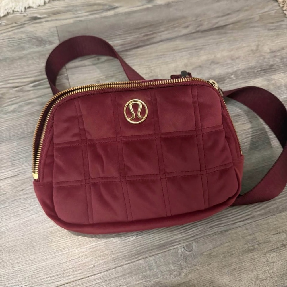 lululemon athletica Quilted Crossbody Bag - Wine